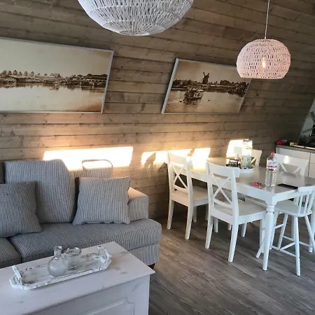 Hotel en barco Lieblingsplatz - Schwimmendes Seehotel *